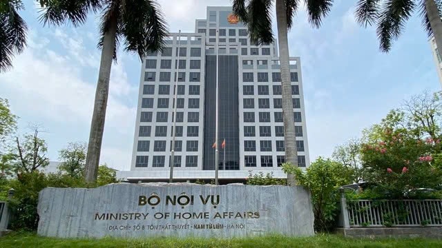 Tin Tức